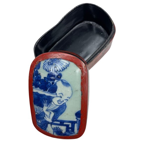 Vintage Chinese Red Lacquer Shard Box Blue White Porcelain - Picture 2 of 16